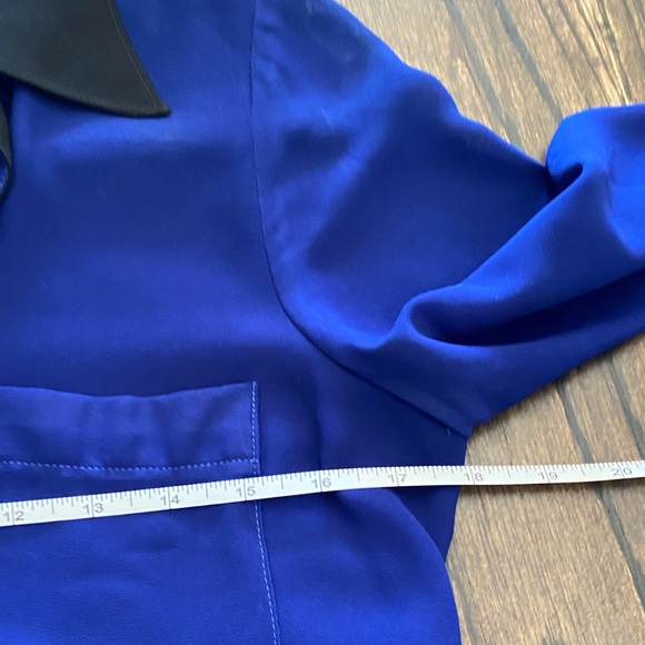 Beautiful Button-Down Blouse - Picture 9 of 11